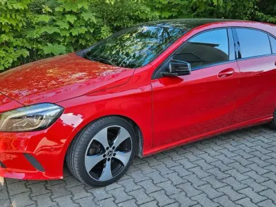 Gebraucht Mercedes A250 211 PS (155 kW) 2018 Rot Limousine
