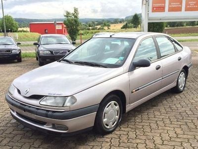 Silber metallic Gebraucht 1996 Renault Laguna Limousine | 800 €