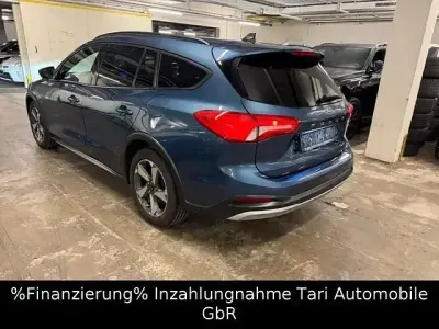 Gebraucht Ford Focus Active 125 PS (91 kW) 2020 Blau Kombi