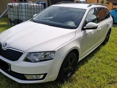 Gebraucht Skoda Octavia 105 PS (77 kW) 2013 Weiß Kombi