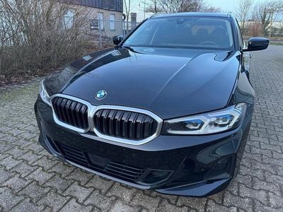 Gebraucht BMW 320 Sport Line 190 PS (139 kW) 2022 Schwarz Limousine