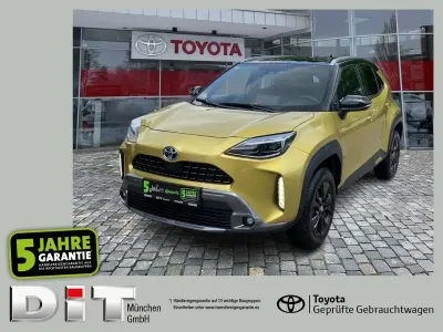 Gebraucht Toyota Yaris Cross Edition 116 PS (85 kW) 2022 Brass gold metallic (5c2)/ bla SUV