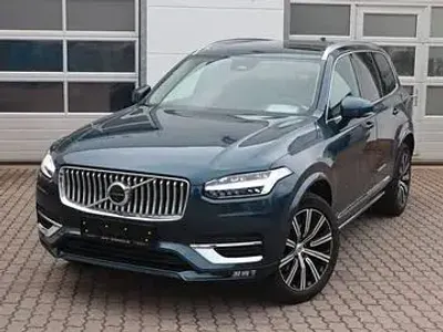Second-hand Volvo XC90 Plus 235 CP (172 kW) 2023 Albastru SUV