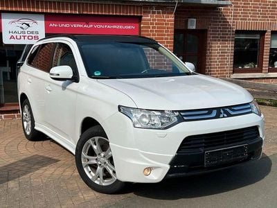 Second-hand Mitsubishi Outlander Intense 150 CP (110 kW) 2015 Alb SUV