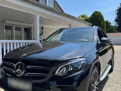 Gebraucht Mercedes GLC300 AMG line 245 PS (180 kW) 2019 Schwarz SUV
