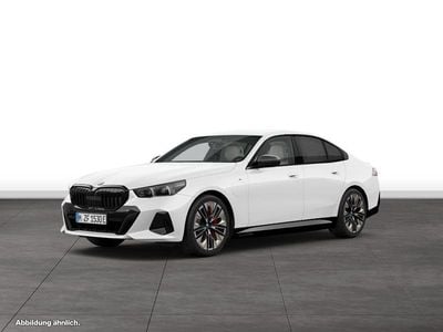 Gebraucht BMW 550e M Sport 489 PS (359 kW) 2025 Weiß Limousine