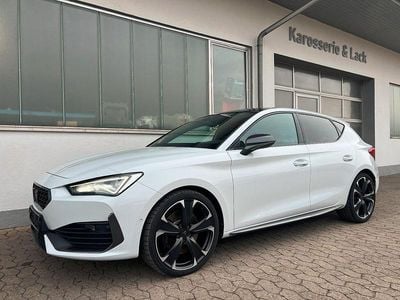 Weiß Gebraucht 2022 Cupra Leon Limousine | 26.300 € (Guter Preis)