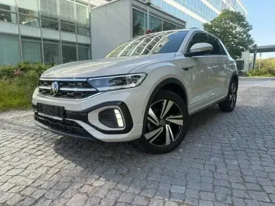 Gebraucht VW T-Roc IQ Drive 150 PS (110 kW) 2024 Grau SUV