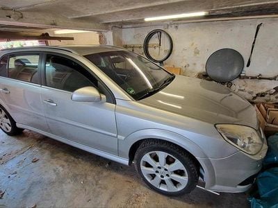 Usado Opel Signum 150 HP (110 kW) 2007 Prateado Citadino