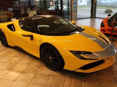 Gebraucht Ferrari SF90 780 PS (573 kW) 2024 Gelb