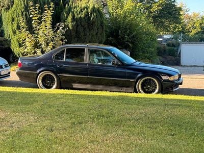 BMW 728