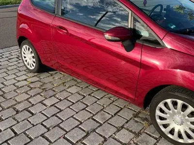 Gebraucht Ford Fiesta Trend 82 PS (60 kW) 2009 Rot Limousine