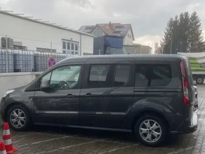 Gebraucht Ford Tourneo Connect 120 PS (88 kW) 2016 Braun Van / Kleinbus
