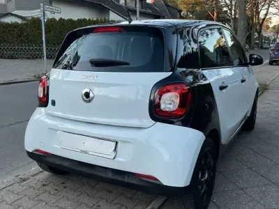 Usata Smart ForFour Electric Drive 60 kW (82 CV) 2021 Bianco Utilitaria