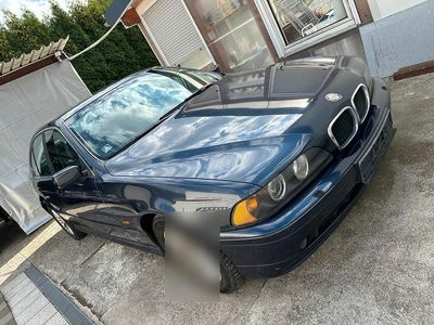 BMW 525