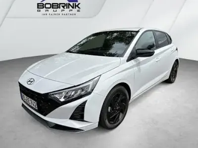 Gebraucht Hyundai i20 Blackline 90 PS (66 kW) 2026 Weiß Kleinwagen