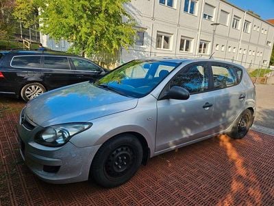 Gebraucht Hyundai i30 Classic 109 PS (80 kW) 2011 Grau Limousine