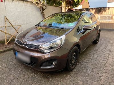 gebraucht Kia Rio 109 PS braun