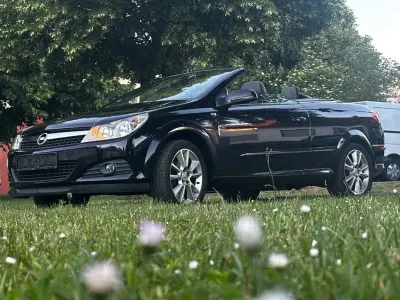 Gebraucht Opel Astra Cabriolet 140 PS (102 kW) 2007 Schwarz Cabrio