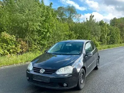 Używany VW Golf IV 140 KM (102 kW) 2004 Czarny Sedan/Limuzyna