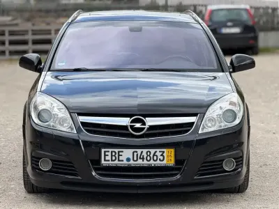 Gebraucht Opel Signum Edition 230 PS (169 kW) 2006 Schwarz Kleinwagen