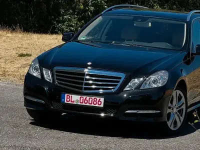 Gebraucht Mercedes E250 204 PS (150 kW) 2012 Schwarz Kombi