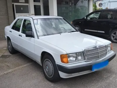 Gebraucht Mercedes 190 109 PS (80 kW) 1990 Weiß Limousine