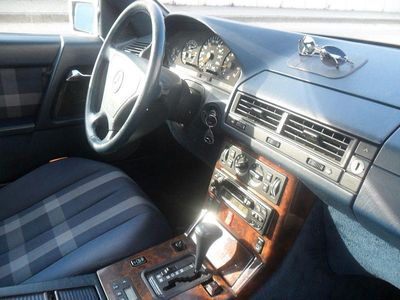 Gebraucht Mercedes SL300 190 PS (139 kW) 1993 Silber Cabrio