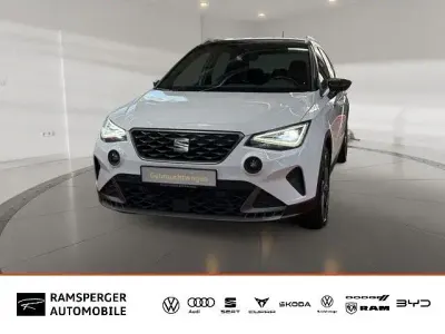 Gebraucht Seat Arona FR 150 PS (110 kW) 2022 Weiß SUV