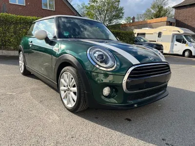 Gebraucht Mini Cooper D 116 PS (85 kW) 2018 Grün Kleinwagen