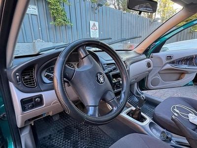 Nissan Almera Tino