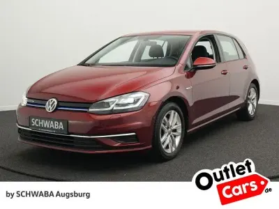 Gebraucht VW Golf VII Comfortline 131 PS (96 kW) 2019 Rot Limousine