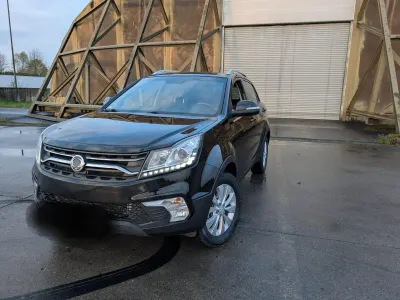 Gebraucht SsangYong Korando Quartz 150 PS (110 kW) 2018 Schwarz SUV
