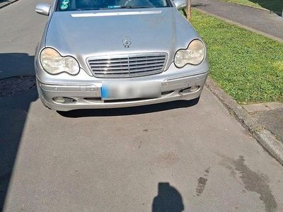 Mercedes C220