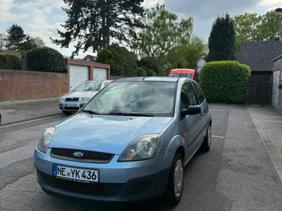 Gebraucht Ford Fiesta 60 PS (44 kW) 2006 Blau Kleinwagen