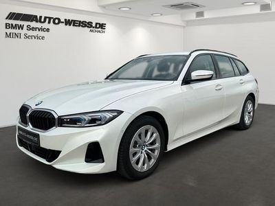 Weiß, metallic Gebraucht 2022 BMW 318 Shadowline Kombi | 32.700 € (Teuer)