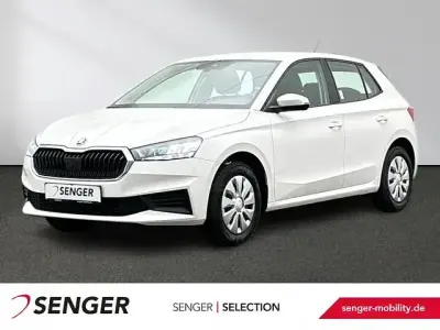 Begagnad Skoda Fabia Ambition 110 HK (80 kW) 2023 Vit Halvkombi