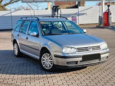 Grau Gebraucht 2002 VW Golf IV Kombi | 799 € (Fairer Preis)