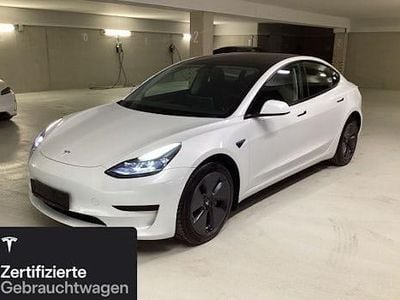 Weiß Gebraucht 2022 Tesla Model 3 Standard Range Limousine | 26.600 € (Fairer Preis)