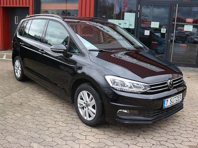 Gebraucht VW Touran Business 150 PS (110 kW) 2023 Schwarz Van / Kleinbus