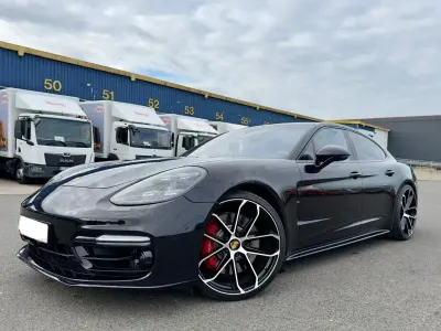 Gebraucht Porsche Panamera Turbo 549 PS (403 kW) 2017 Schwarz Kleinwagen