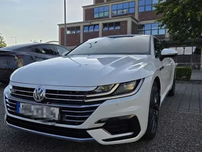 Gebraucht VW Arteon R-line 190 PS (139 kW) 2018 Weiß Kleinwagen