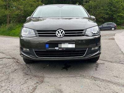 Usata VW Sharan Cup 140 CV (102 kW) 2015 Marrone Monovolume