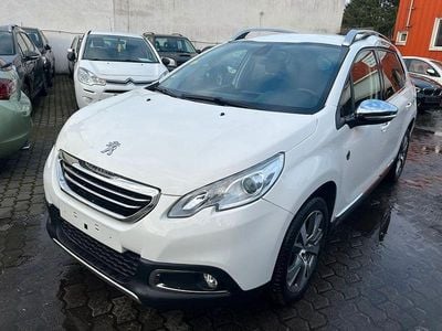 Gebraucht Peugeot 2008 Style 99 PS (72 kW) 2015 Weiß SUV