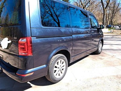 Second-hand VW T6 150 CP (110 kW) 2017 Albastru Van