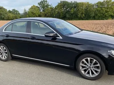 Gebraucht Mercedes E220 194 PS (142 kW) 2019 Schwarz Limousine