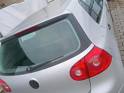 Silber Gebraucht 2004 VW Golf V Kleinwagen | 2.300 € (Guter Preis)