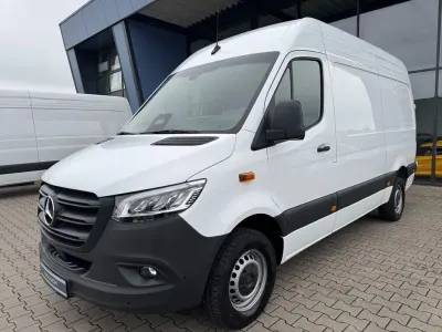 Używany Mercedes Sprinter 170 KM (125 kW) 2024 Biały Van