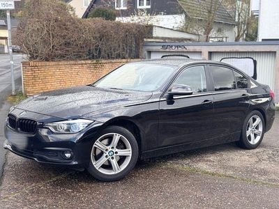 Second-hand BMW 320 Advantage 190 CP (139 kW) 2017 Negru Berlinǎ