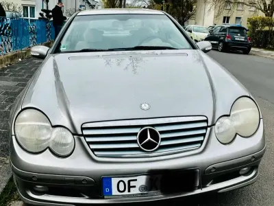Gebraucht Mercedes C200 163 PS (119 kW) 2003 Gold Coupé